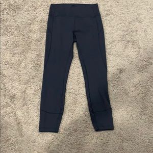 Lululemon 🍋 In movement 7/8 tight 25” size 8